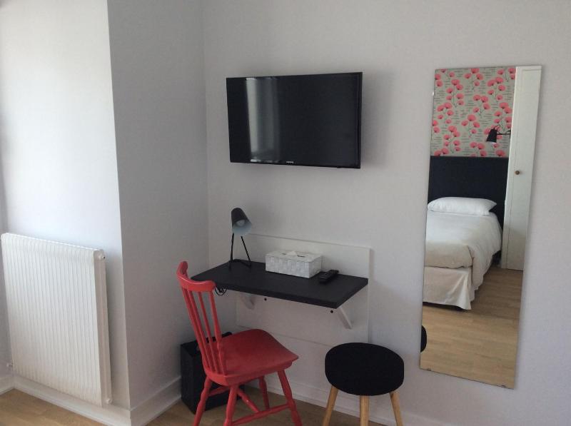 Standard Double Room image 2