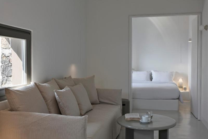 Master Suite Sea View with Heated Pool image 3