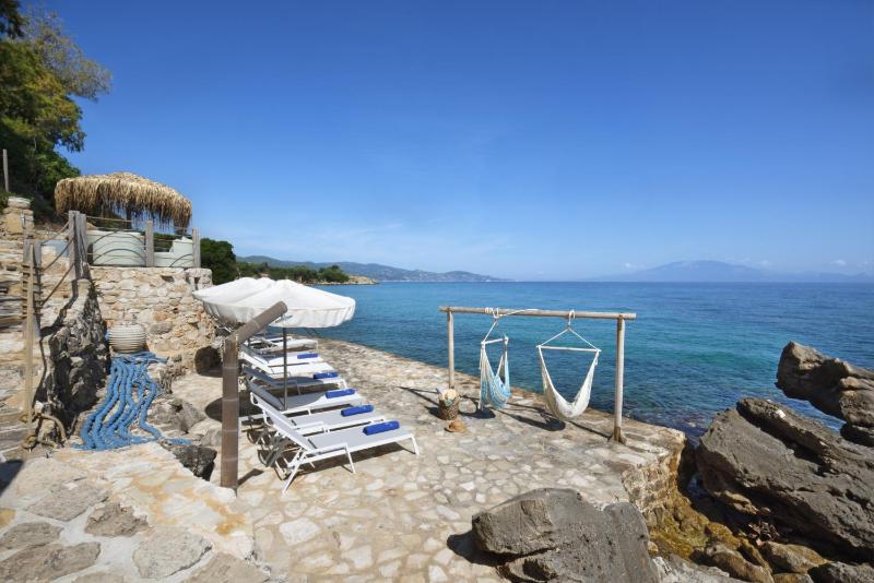 Water Front Suite with Mini Pool - Jetted Tub image 4