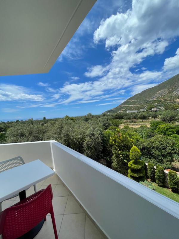 Apartment with Sea View image 2