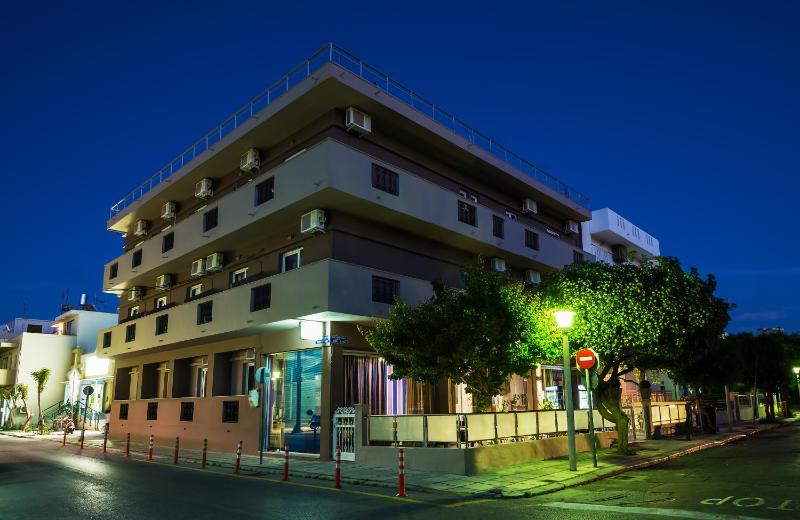Olympia Hotel - image 31