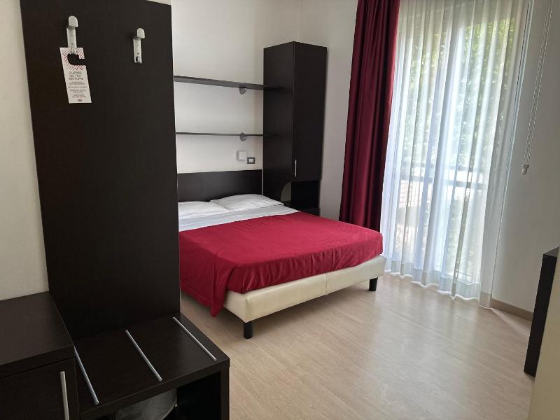 Double Room - Disability Access image 4
