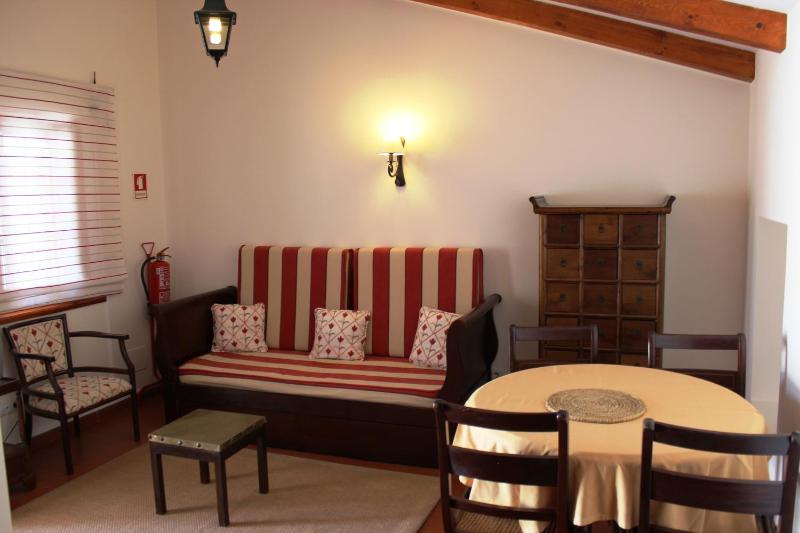 One-Bedroom Apartment image 3