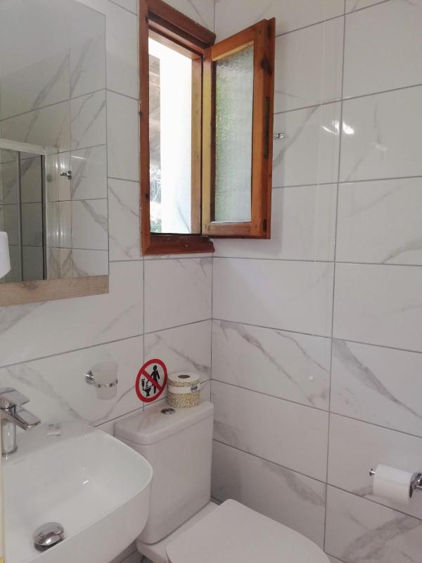 Twin Room with Sea View image 2