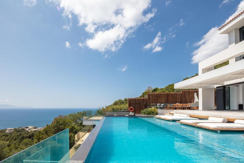 Regal Residence - image 11