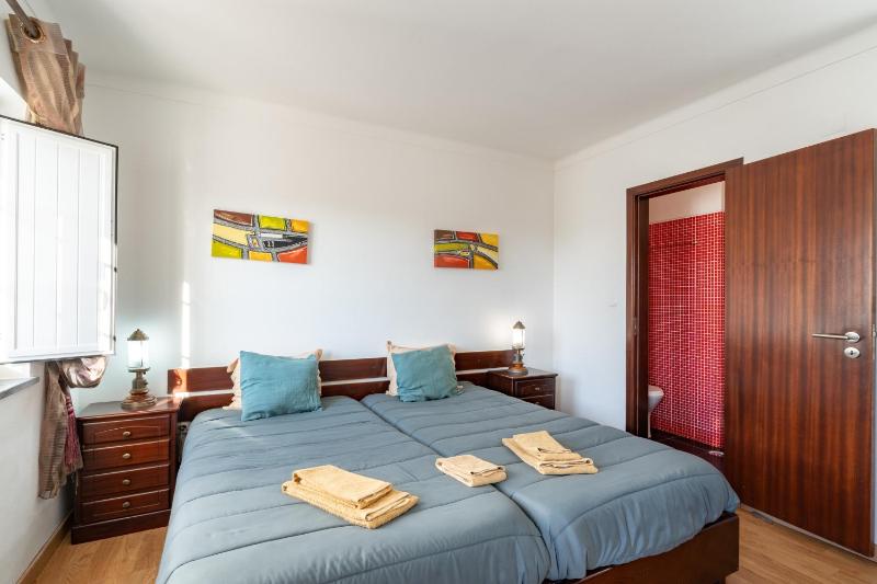 Twin Room image 1