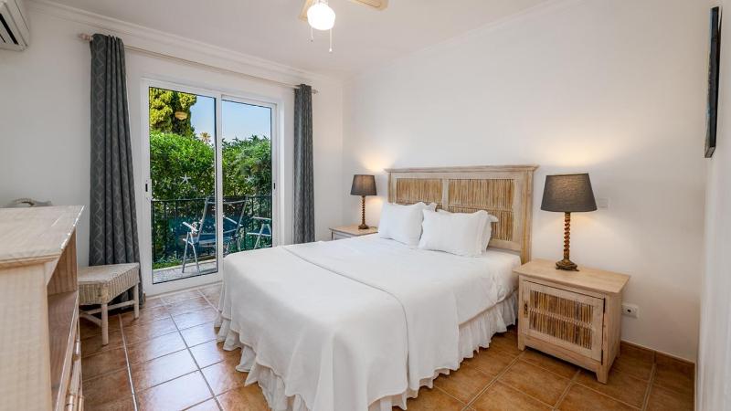 Standard Three-Bedroom Apartment image 2
