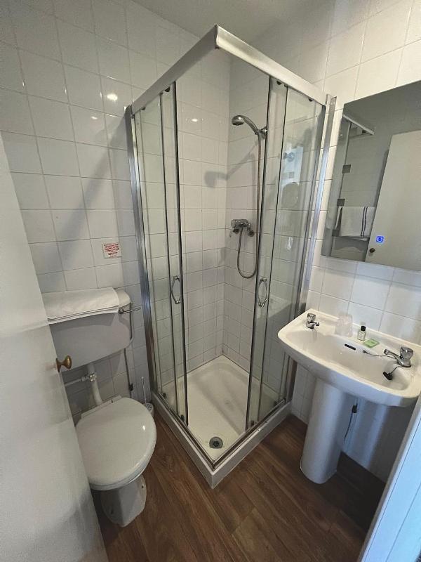 Single Room with Sea View image 3