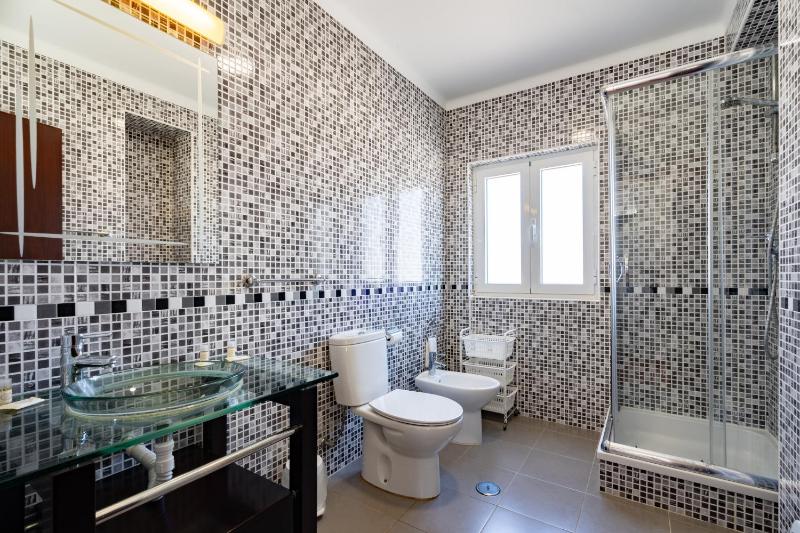 Apartment with Terrace and Sea View image 2