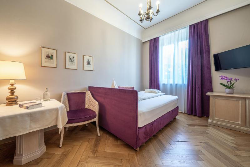 Single Room image 2