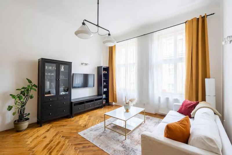 Spacious apartment with balcony at Wenceslas Sq - image 6