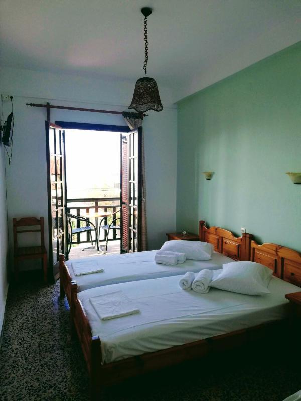 Twin Room with Sea View image 1