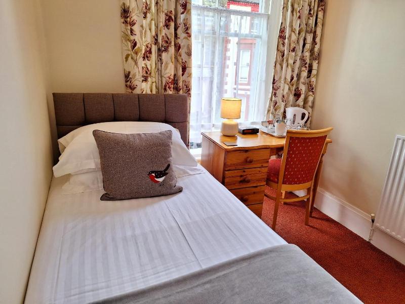 Dorchester House - image 33
