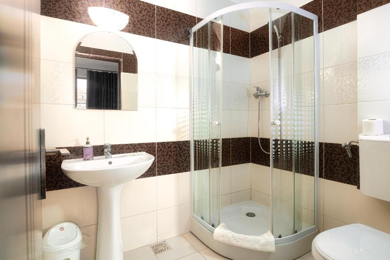 Superior Triple Room image 2