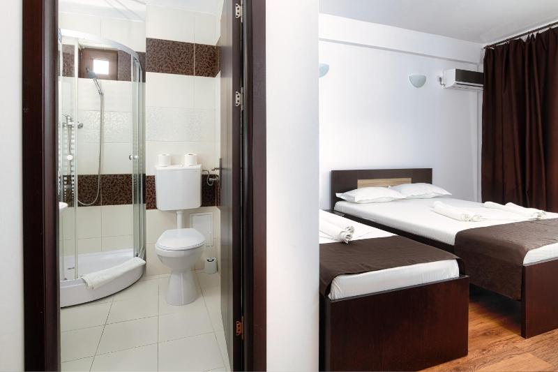 Superior Double Room image 3