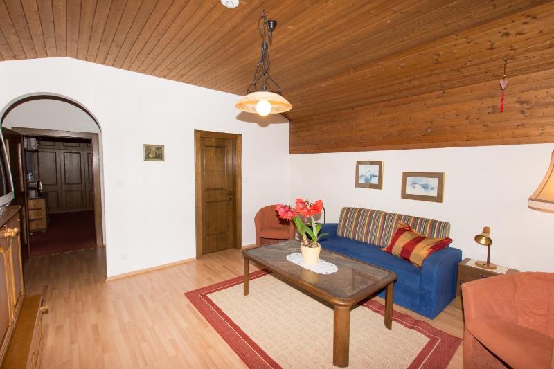 One-Bedroom Apartment with Balcony and Lake View image 2