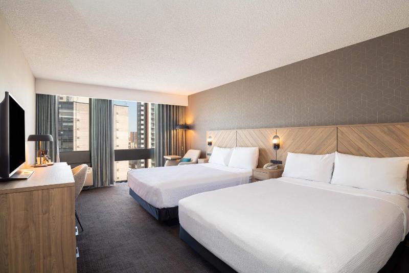 Standard Two Queens with View