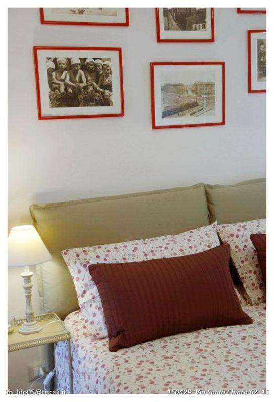 Santa Chiara Apartment by Home4holidays - image 11