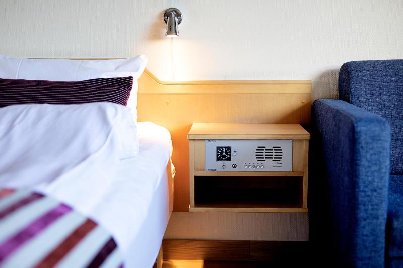 Single Room image 3