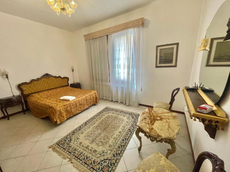 One-Bedroom Apartment image 1