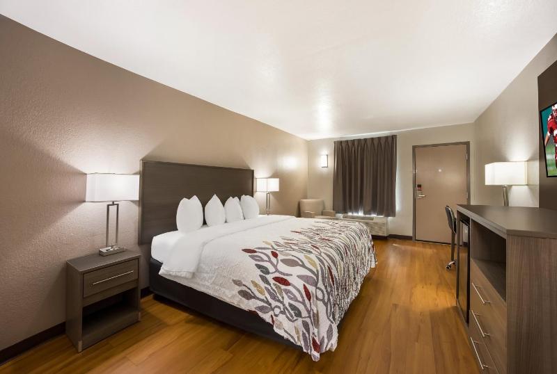 Deluxe King Room Smoke Free image 1