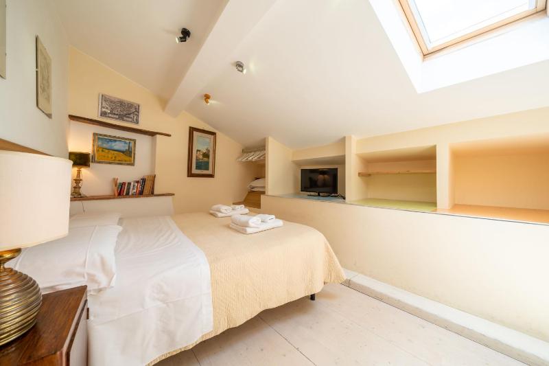 Double Room - Attic image 3