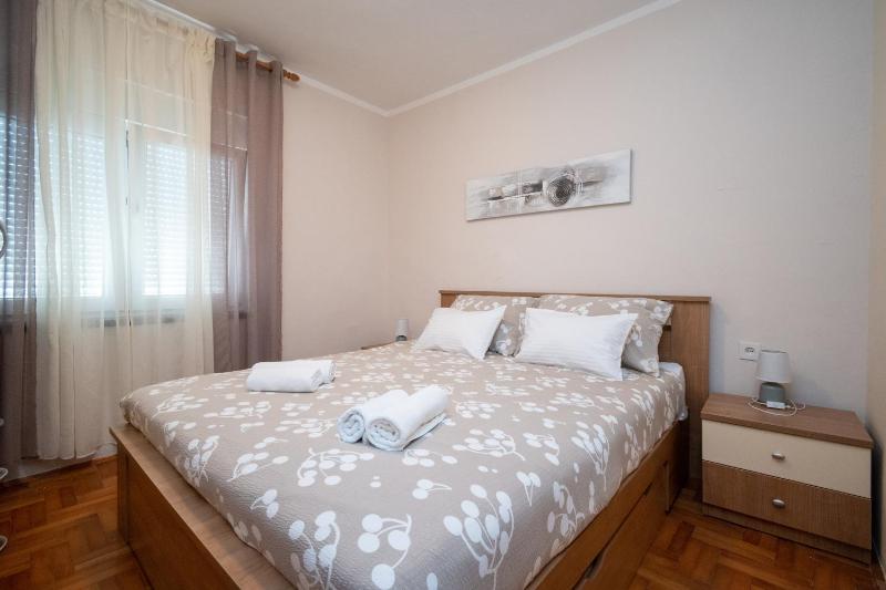 Two-Bedroom Apartment with Terrace and Sea View image 1
