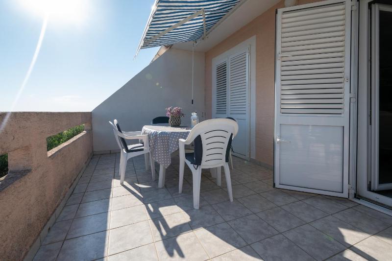Two-Bedroom Apartment with Terrace and Sea View image 4