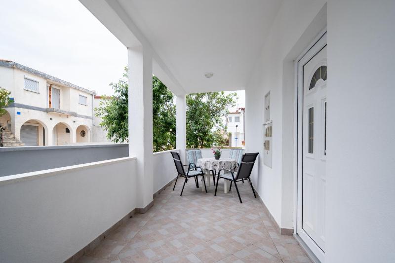 Apartments with parking space Vir - 12692 - image 25