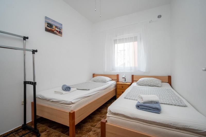 Apartments with parking space Vir - 12692 - image 6