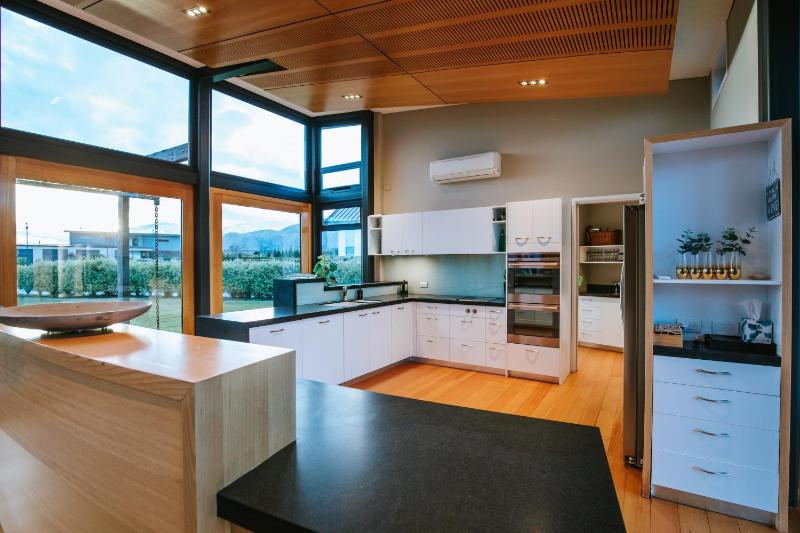 Mt Gold Retreat - Sleeps 8 - Spa Pool - Tennis Court - image 15