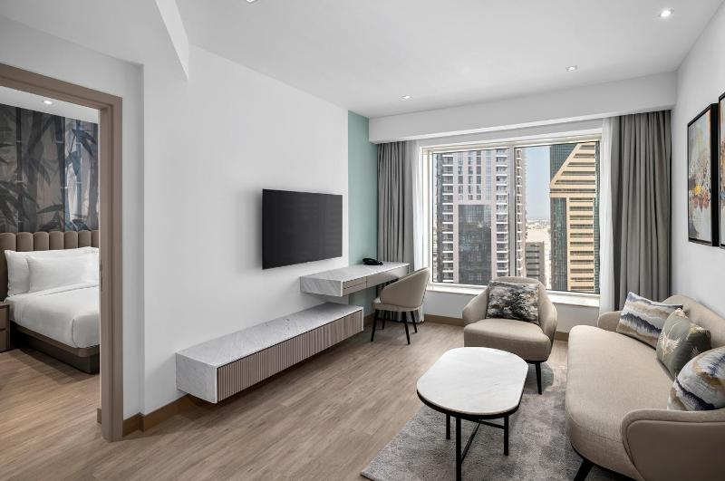 Premium One Bedroom Suite with 2 Twin / Single Beds - City View - Includes 20% Off Food & Beverage image 2