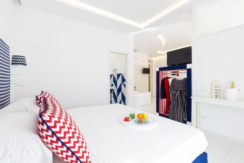 Pupatella Luxury Suite - image 10