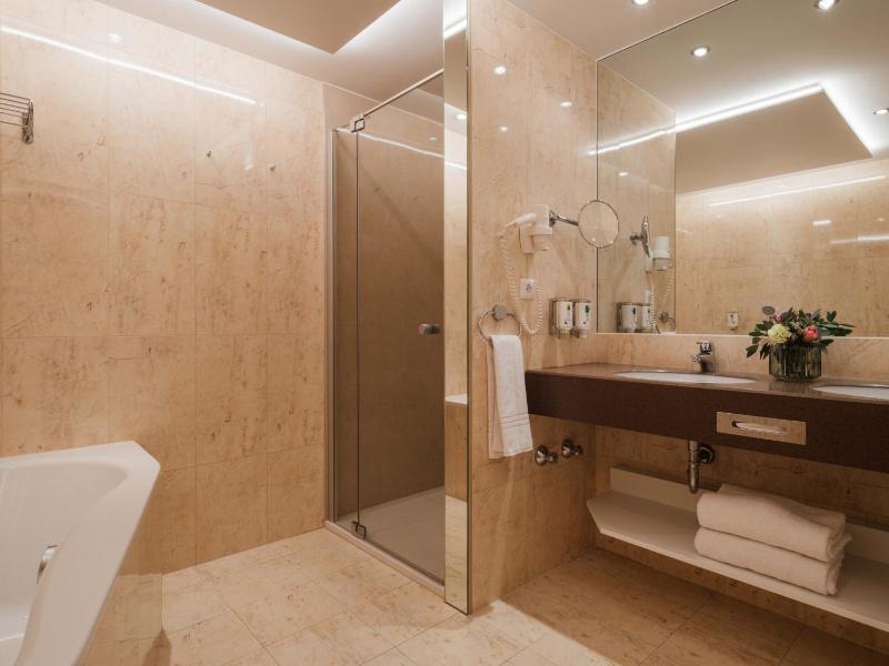 Suite image 2
