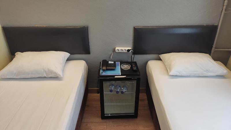 Standard Triple Room image 3