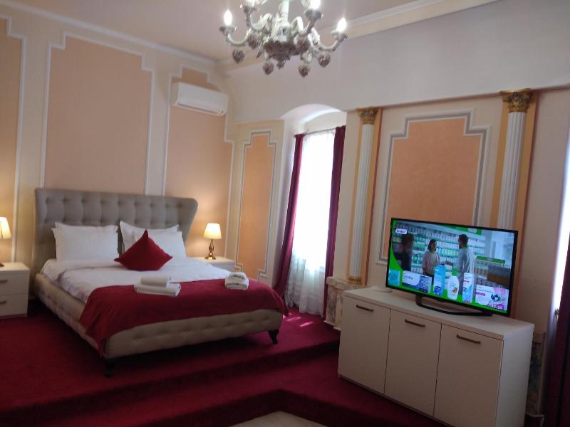 Deluxe Double Room image 1