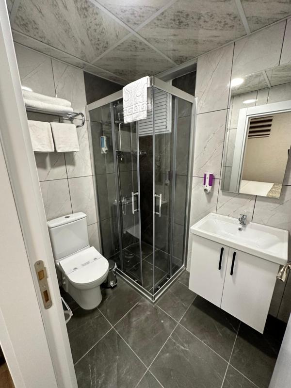 Budget Double Room image 2