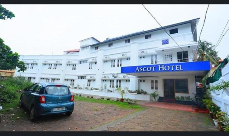 Ascot Hotel - image 8