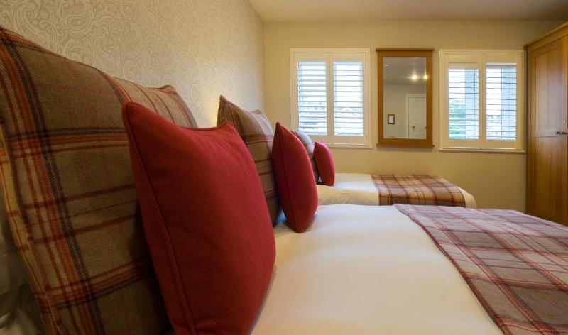 Superior Twin Room image 2