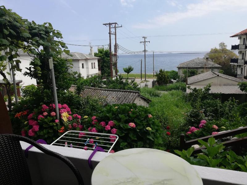Single Room with Sea View image 3