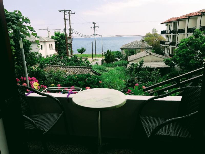 Single Room with Sea View image 2