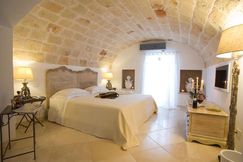 Superior Double Room image 3
