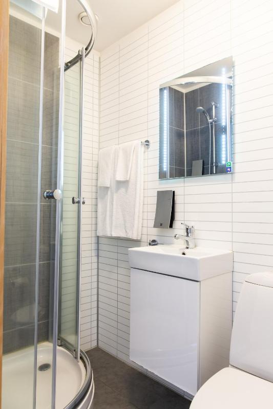 Economy Double or Twin Room image 3