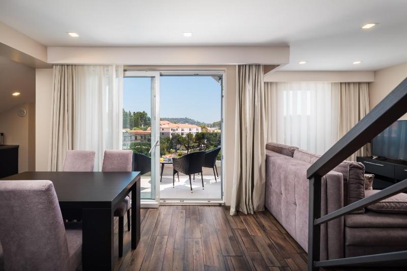 Two-Bedroom Apartment with Balcony image 3