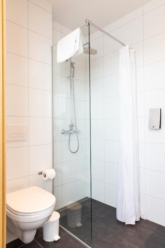 Standard Room image 3