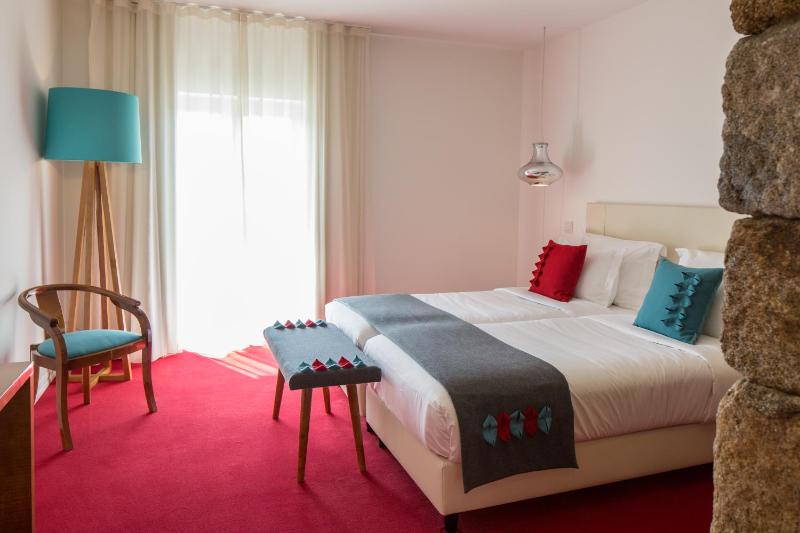 Double or Twin Room image 4