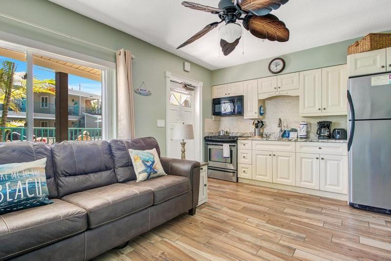 Five Palms Vacation Rentals- Daily - Weekly - Monthly - image 9