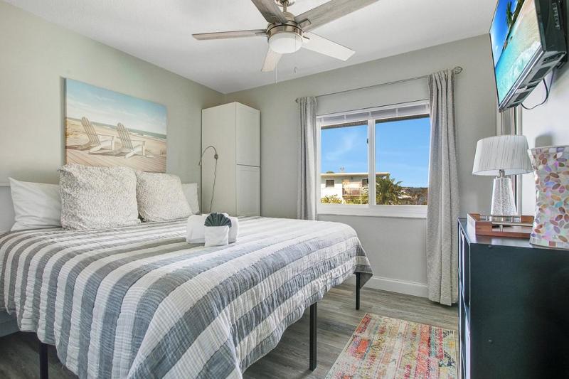 Five Palms Vacation Rentals- Daily - Weekly - Monthly - image 15