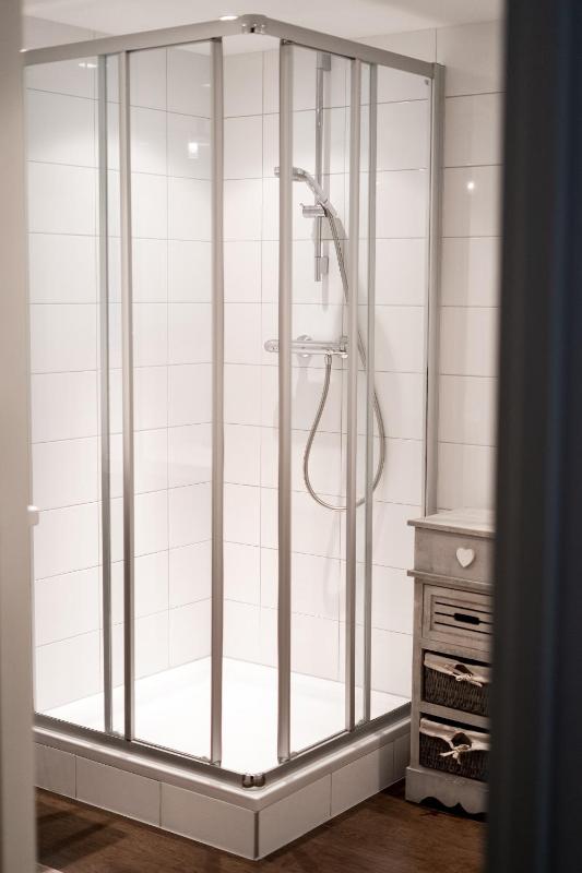 Standard Double Room with Shower image 4