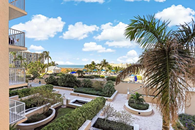 Marco Beach Ocean Resort Unit 712 - image 4